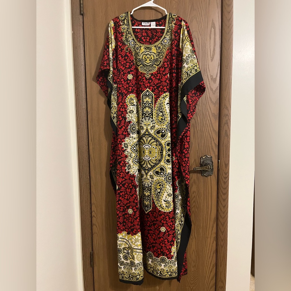 Red and Gold Patterned Kaftan